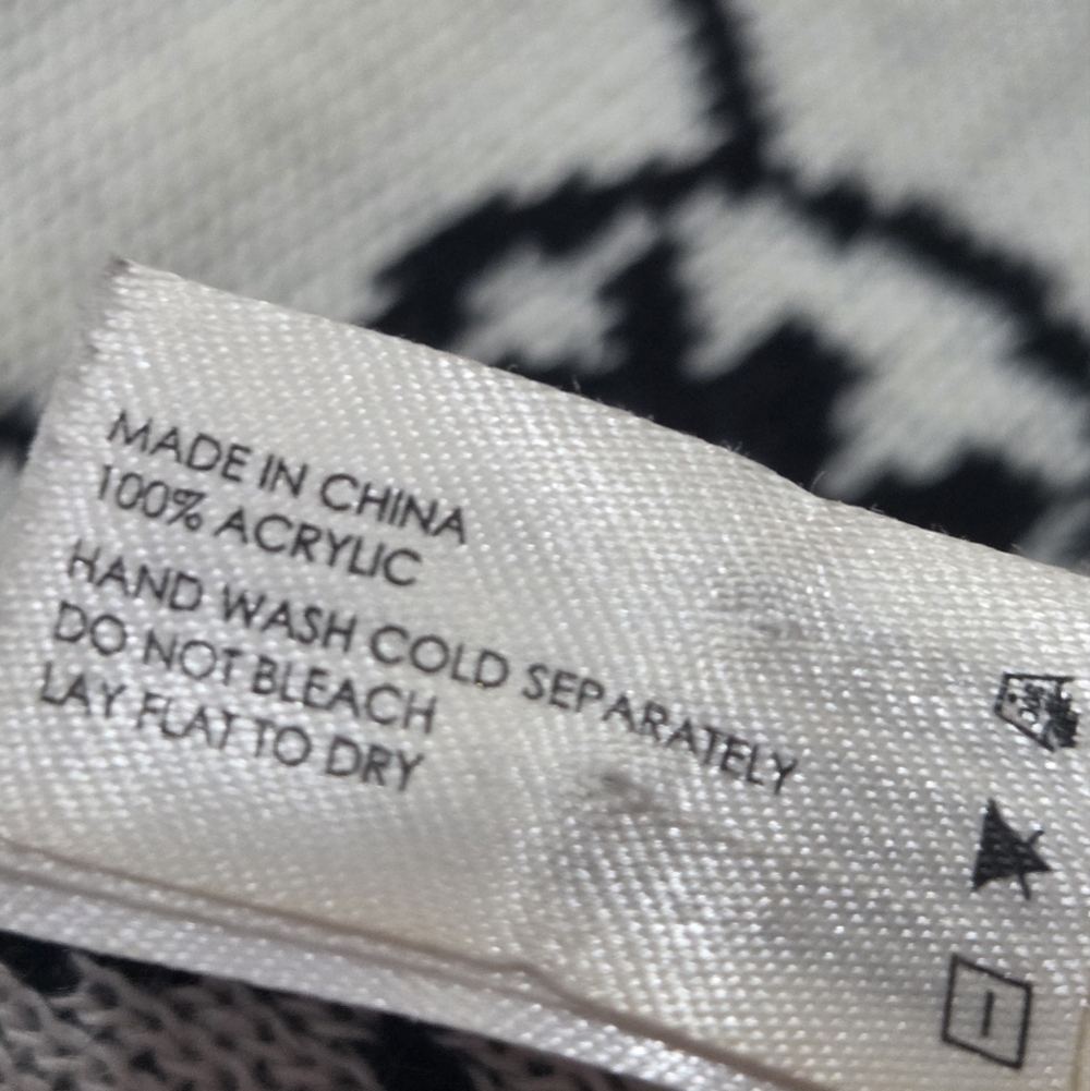 Michael Kors Black and White Knit Scarf 60×9in. - Picture 5 of 6